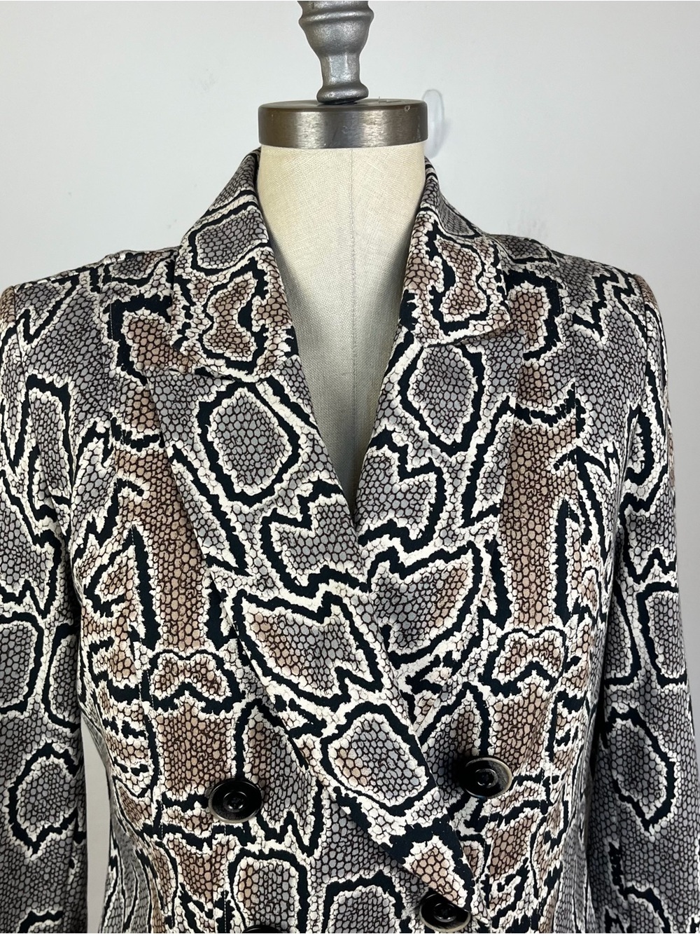 Cabi Python Print Ponte Blazer - Picture 4 of 8